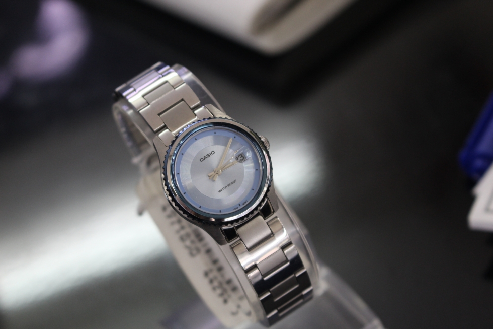Chi tiết đồng hồ Casio nữ LTP-1365D-2EDF